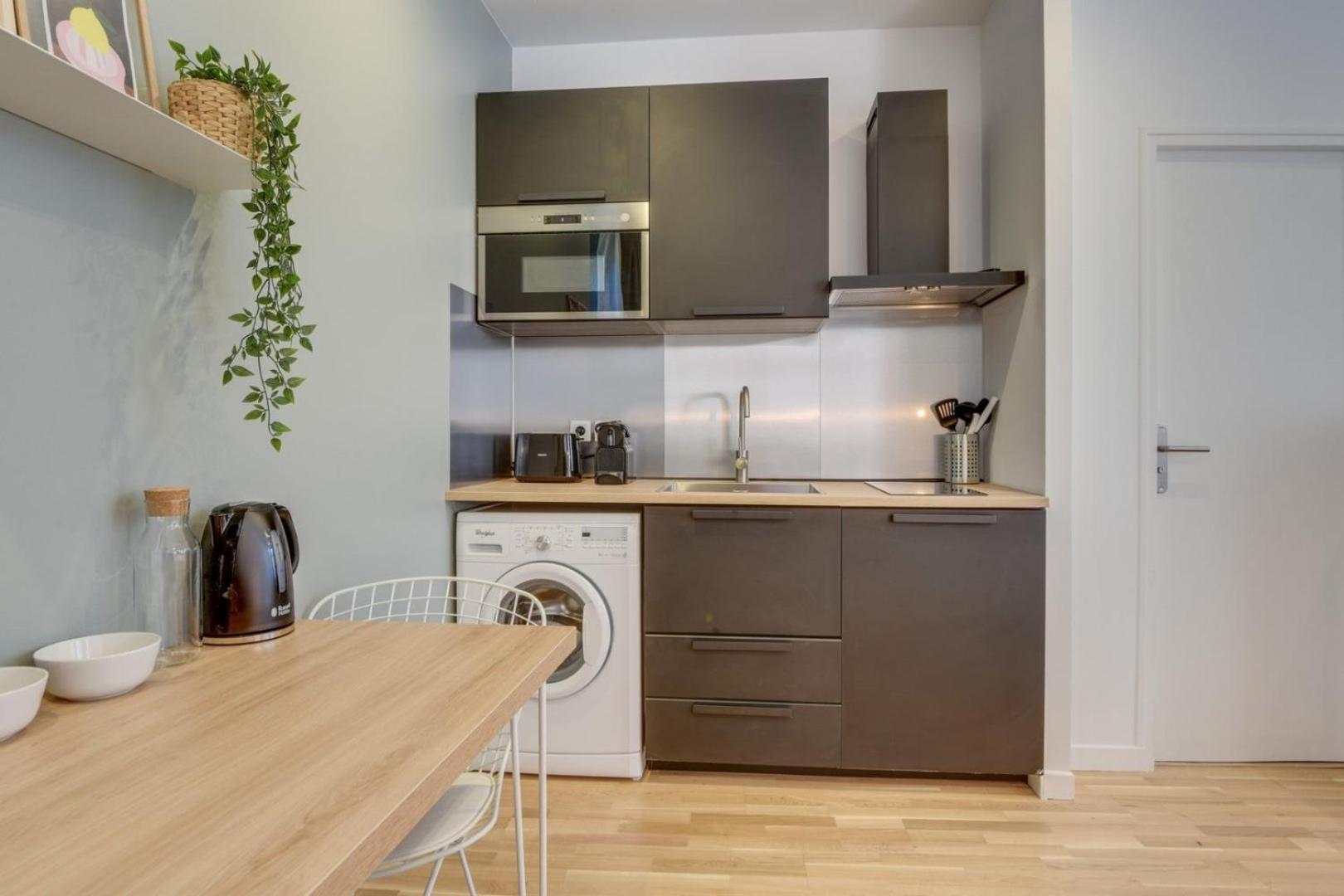 Apartment Centre - Functional *